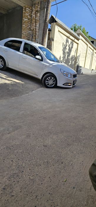 Nexia 3 сотилади