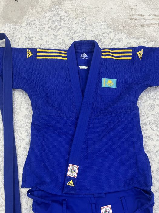 Адидас голд кимано