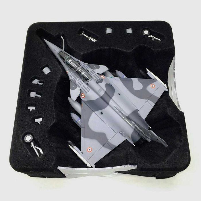 Macheta avion metalica Rafale B Nato scara 1:72 21 cm