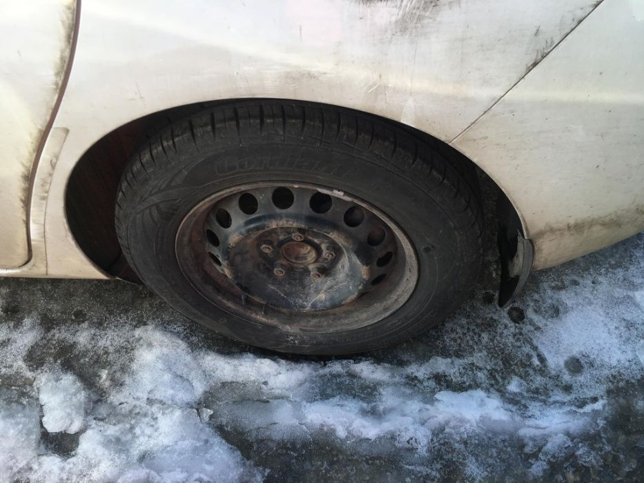 toyota auris 1.4 d4d 28000 km на части wifi тойота аурис