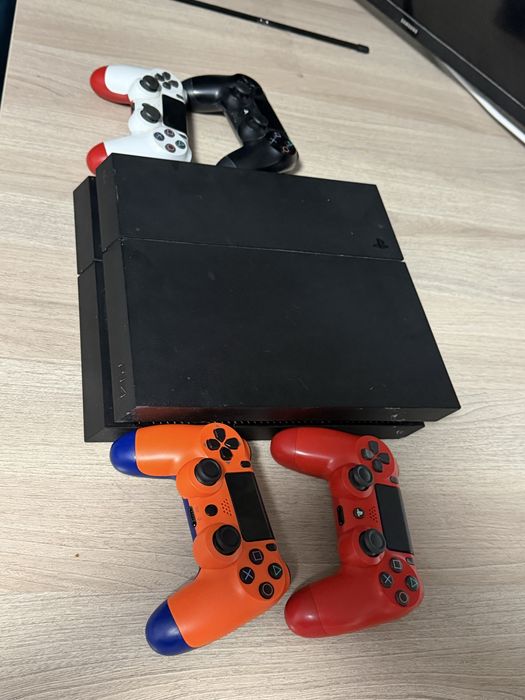 Playstation 4 slim