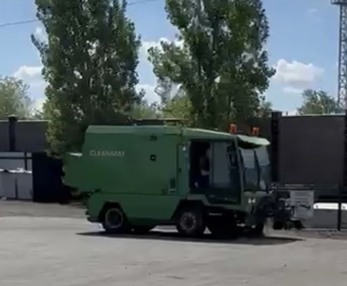 Услуги по уборке коммунальной щетки