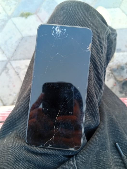Продаю honor x8a 128gb