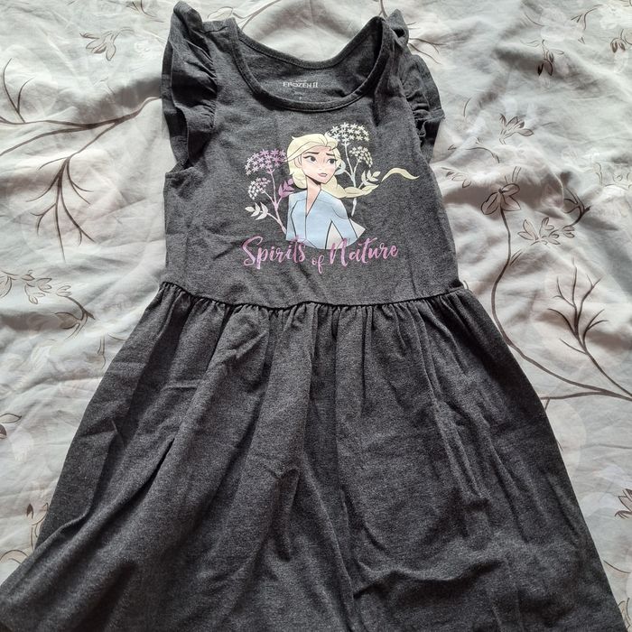 Детски дрешки за момиче на 6-7 години