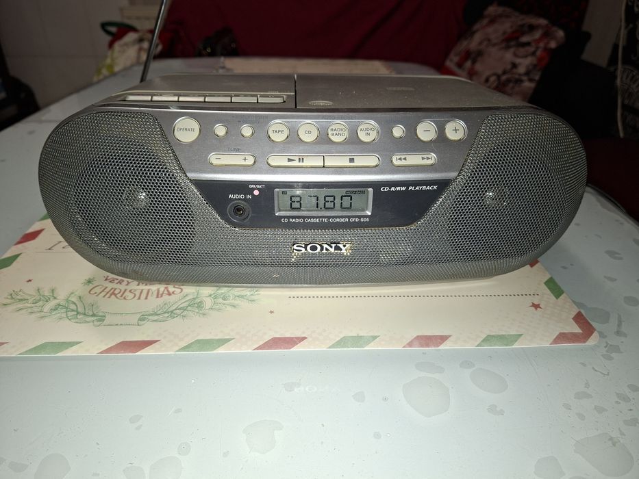 Radiocasetofon Sony, CD-RW playback, sunet  Stereo, perfect funcțional