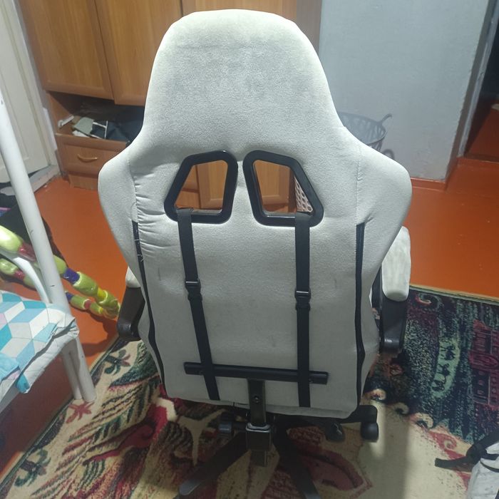 продаю компьютерное кресло