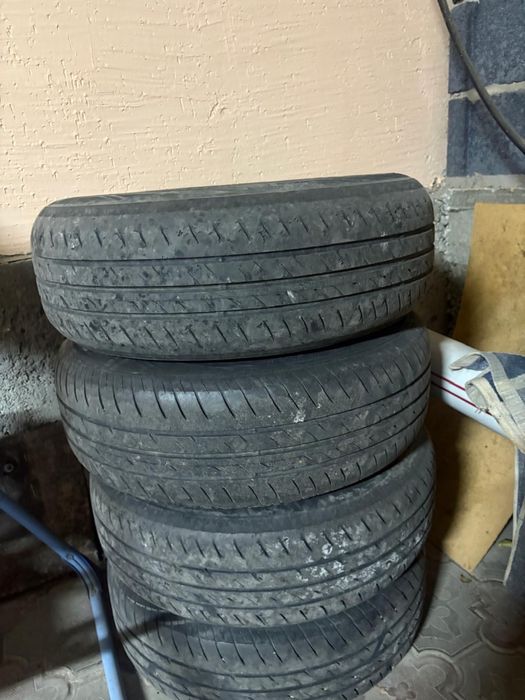 Продам диски с резиной.