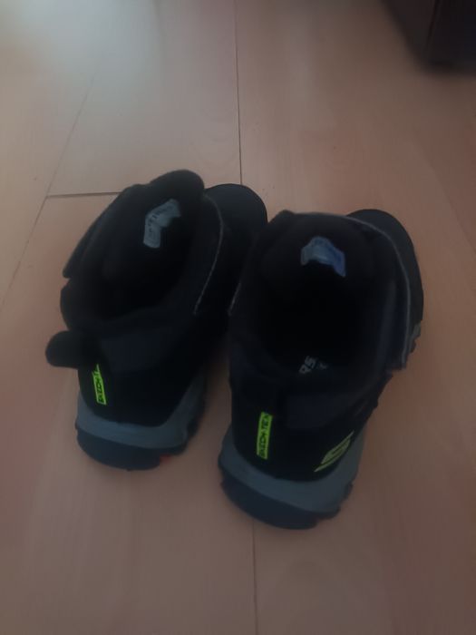 Детски зимни непромокаеми  боти Skechers  номир 32