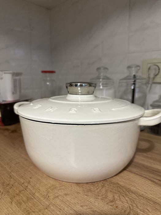 Казан из чугуна Smeg