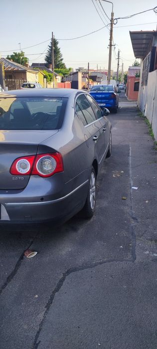 Vând passat arată bine merge bine