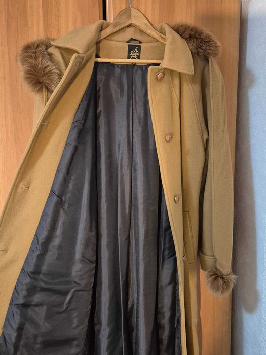 Palton dama, lana, brand Luba, fabricat in Romania, L-XL, impecabil