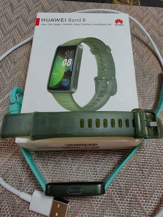Huawei band 8 фитнес гривна