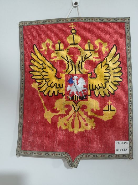 Миллий услуб  ироки кашта (ручная работа)