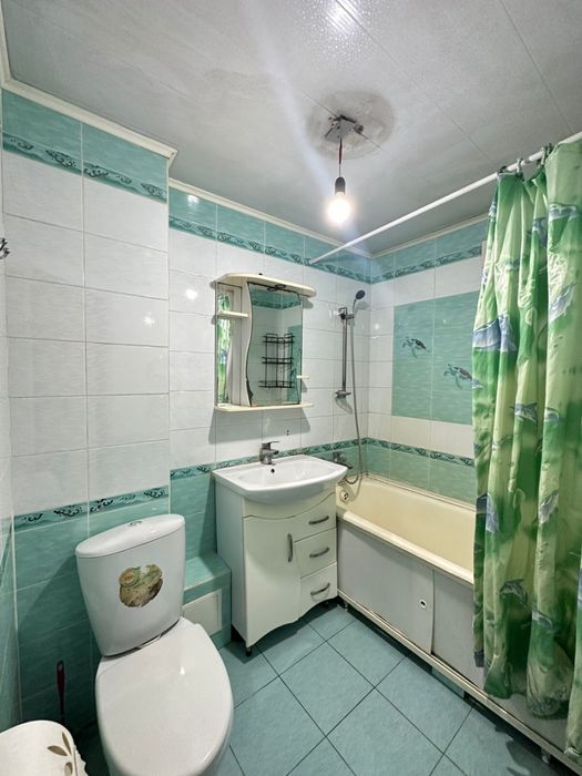 Срочно продам 2х комн , 20й мкрн