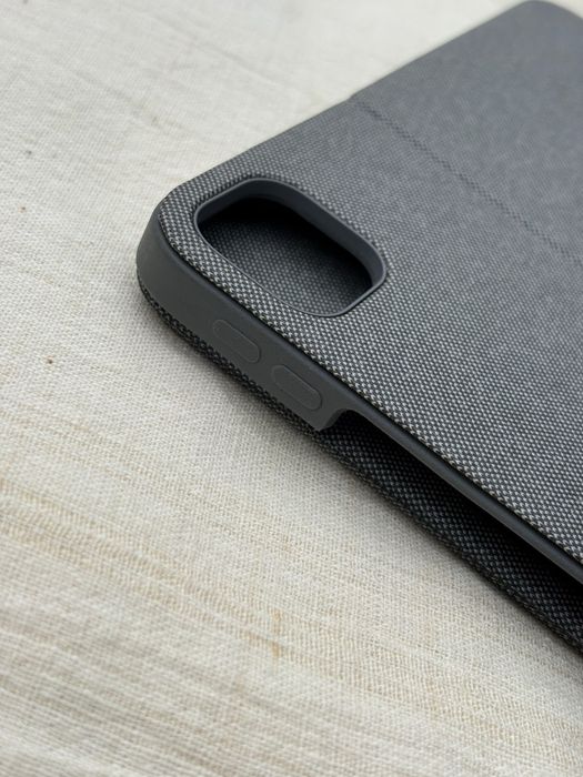Logitech Combo Touch клавиатура с тъчпад за iPad Pro 11” - Отлично състояние