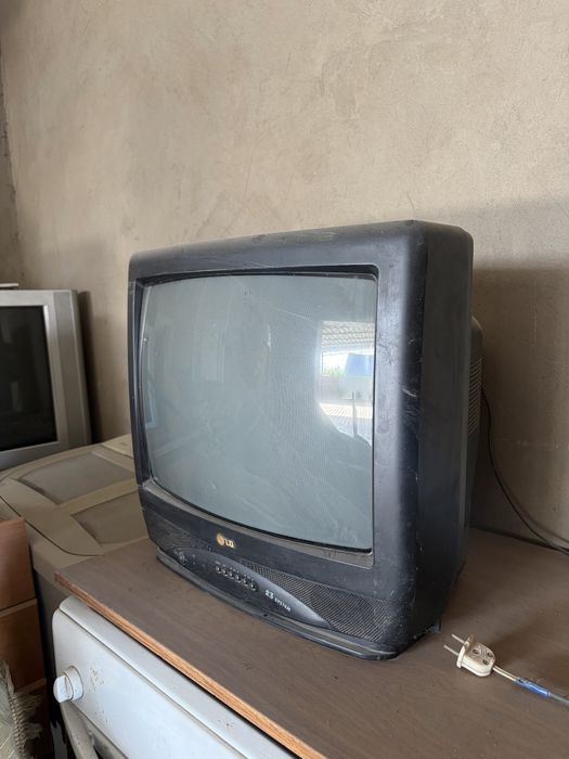Продаю телевизор