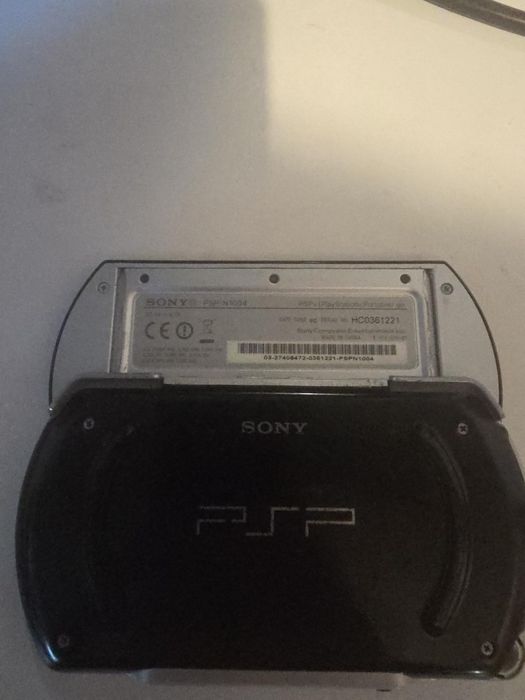 Продам PSP Go (возможен обмен)