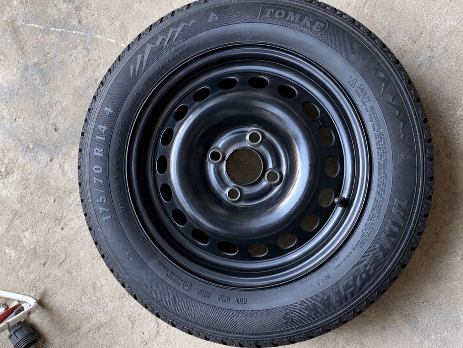 cauciucuri de iarna 175/70 R14 prindere 4x100