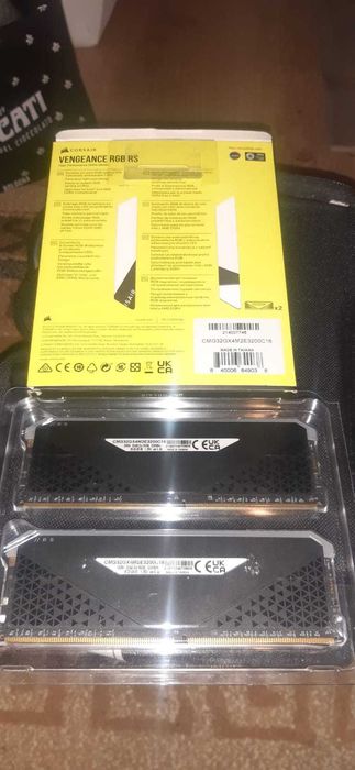 Memorie CORSAIR Vengeance RGB, 32GB (2x16GB) DDR4, 3200MHz ~ RGB