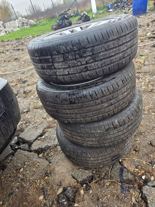 Jante bmw e90 pe 16 cauciucuri vara