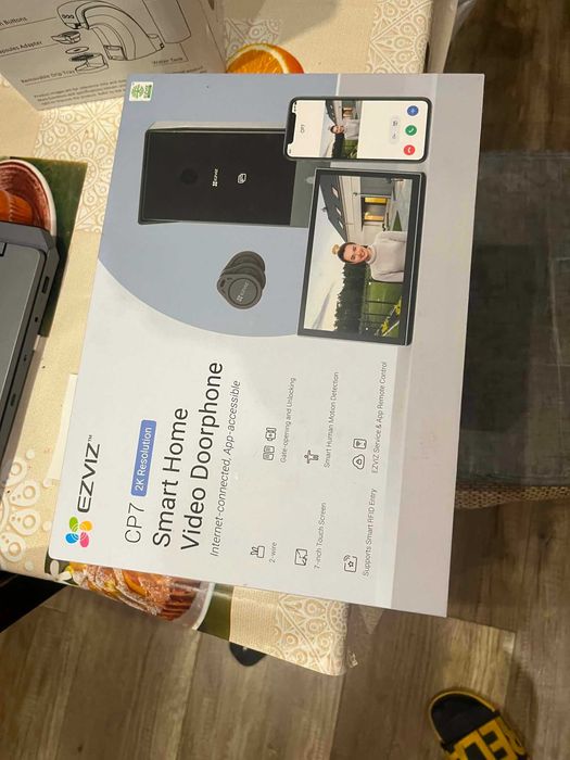 Интелигентен WiFi видеодомофон Ezviz CP7 с EZVIZ приложение за контрол