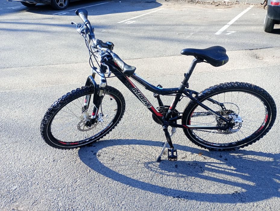 Vând bicicleta de copii