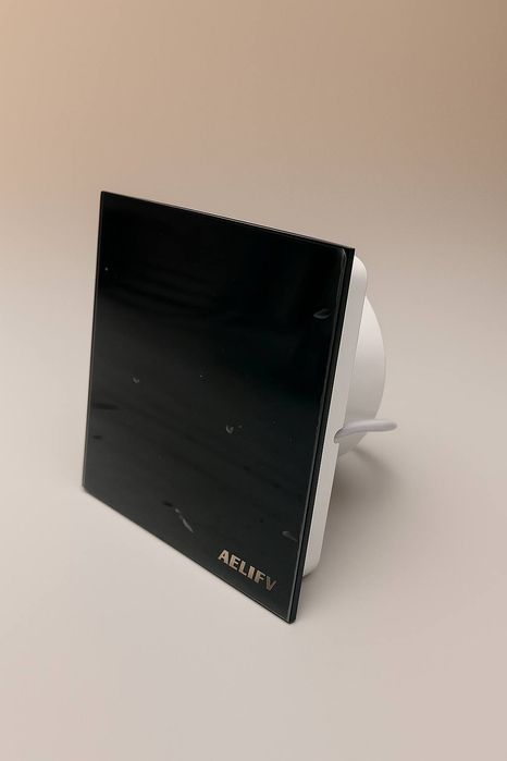 Ventilatirlar oq seri qora ranglari bor