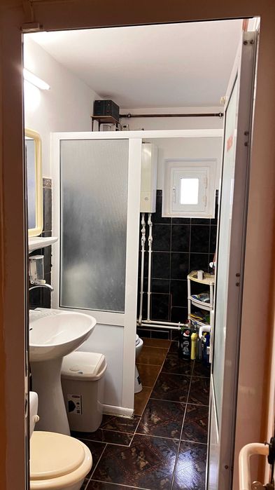 Proprietar, vand spatiu comercial ideal pentru cabinete medicale