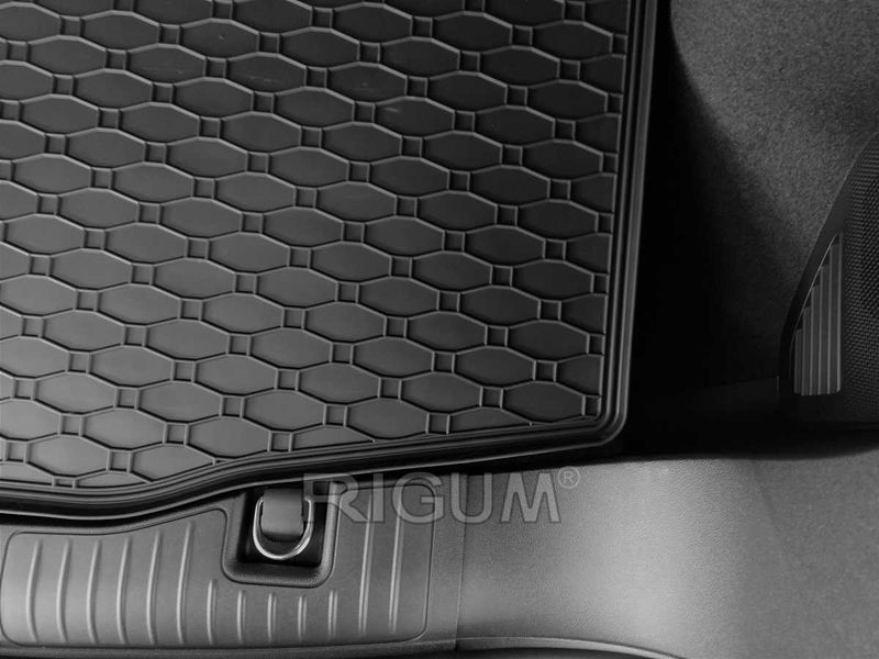 Гумени стелки и багажник FORD Kuga след 2020г.