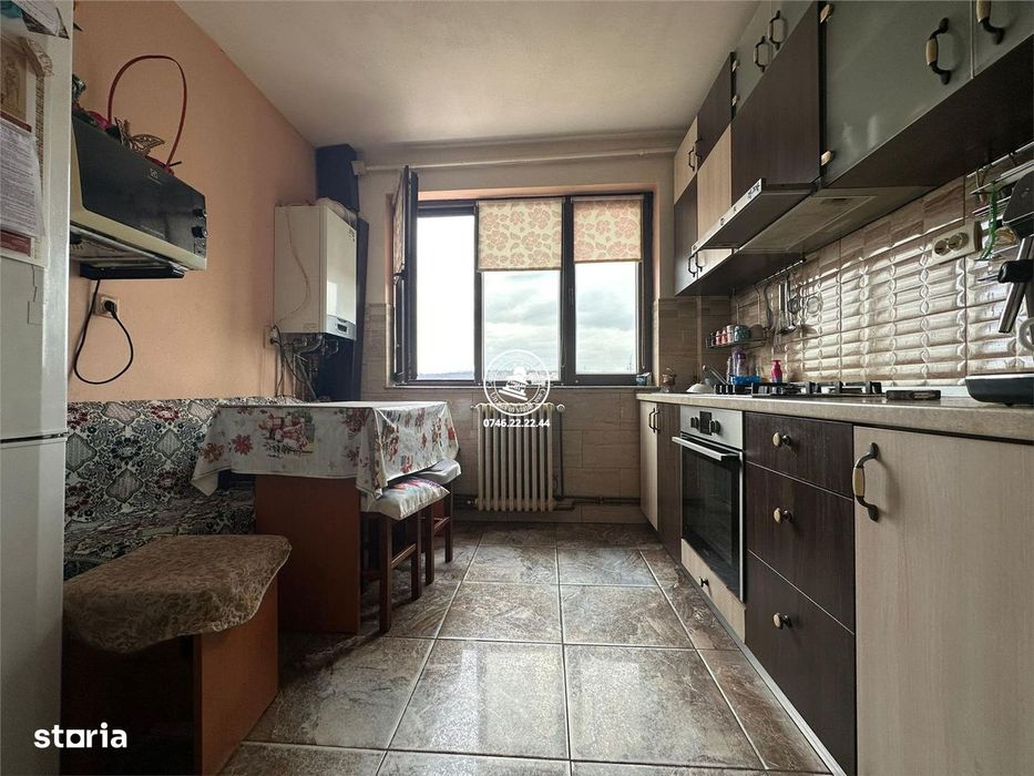 Apartament 3 camere, decomandat, de vanzare - Gara