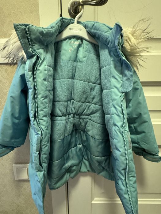 Продам детскую куртку