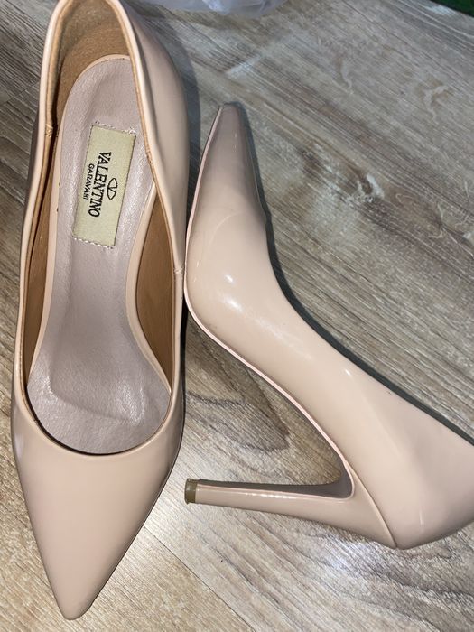 Туфли молочного цвета