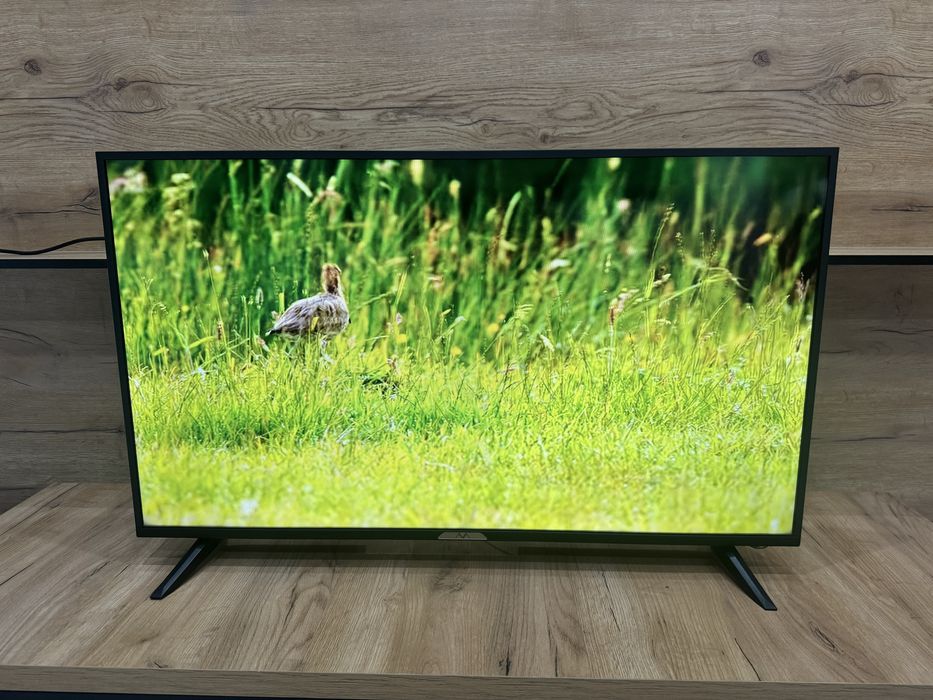 Smart TV AVA 40w5 40”(102 cm) в хорошем состоянии с гарантией.