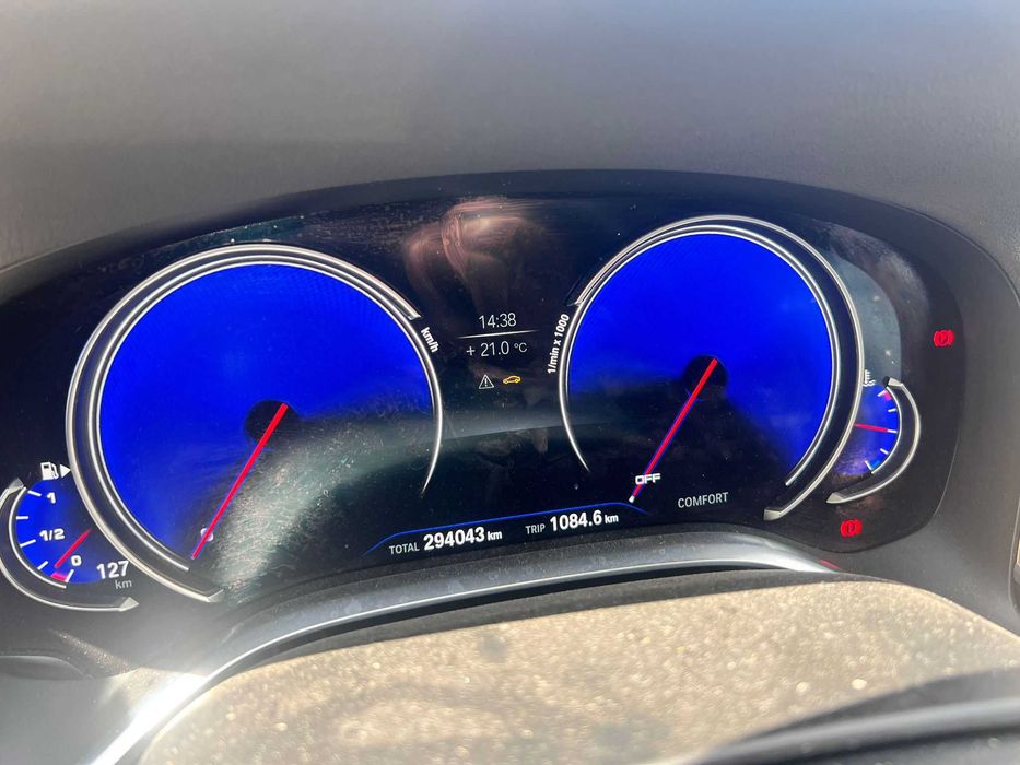 BMW SERIA 750i Xdrive