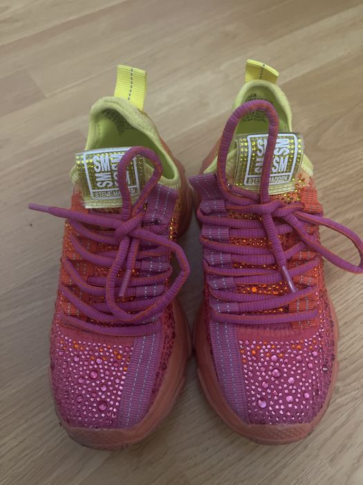 Кецове Steve Madden и кецове Зара