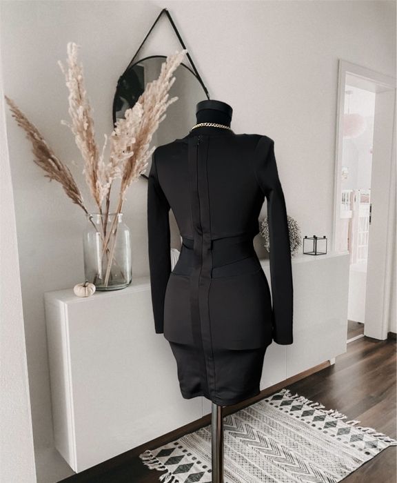 Rochie neagra Amisu 34 XS decupata