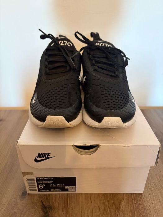 Nike W Air Max 270