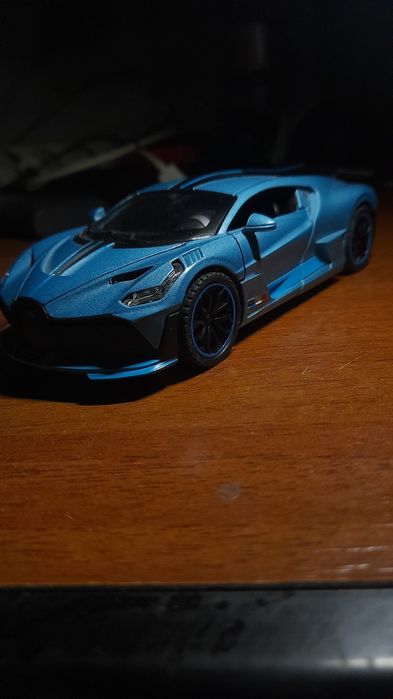 Lot  machete auto – Hot Wheels Audi RS6, Bugatti | Stare foarte bună