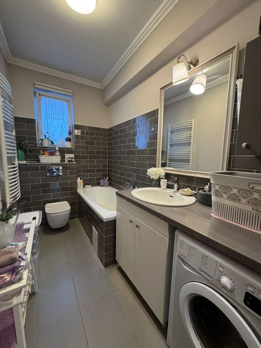 Apartament la casă –ultra central – Oradea

Se oferă spre vânzare apar