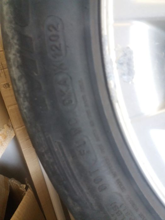 Set anvelope cu genti