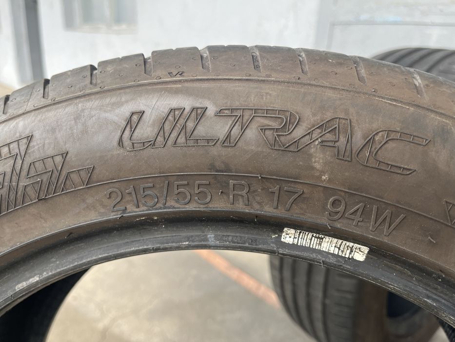 2 бр. летни гуми 215/55/17 Vredestein DOT 0222 5,2 mm