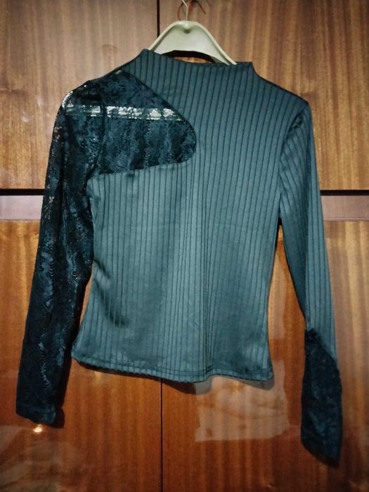 Дамски спортни  блузи