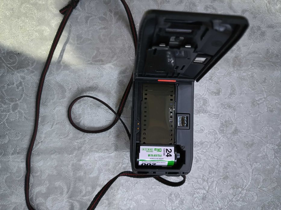 Фотоапарат -Yashica T3 AF