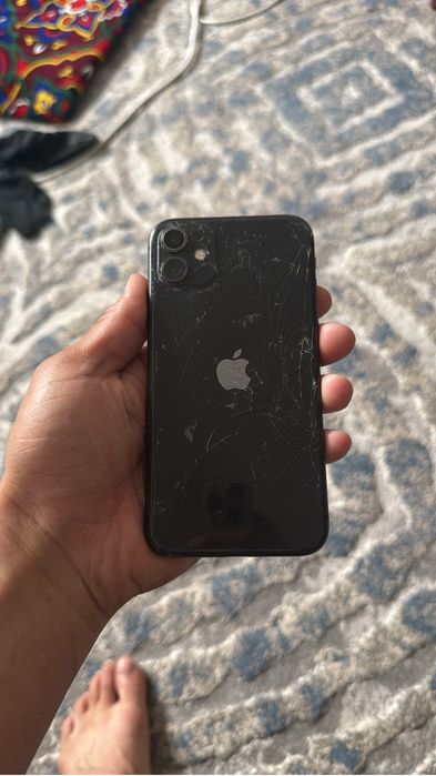 iPhone 11 64 гб багасы 40.000