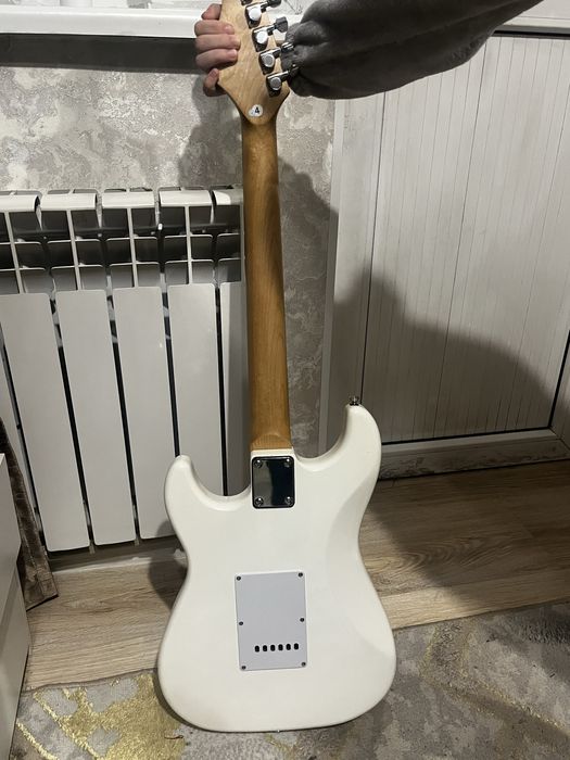 Электрогитара ROCKDALE