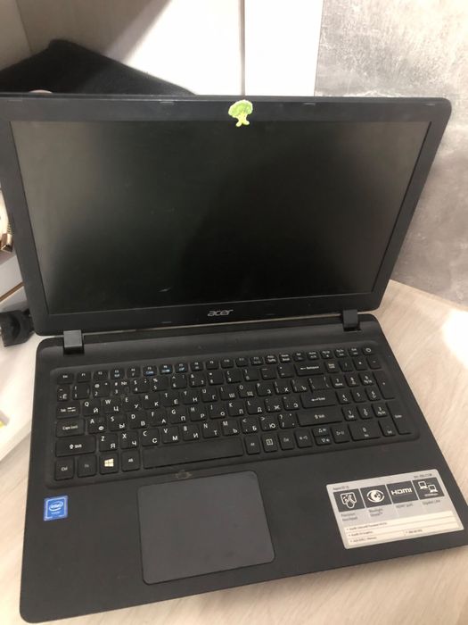 Ноутбук Acer Aspire ES 15 (для учебы и работы) + зарядка
