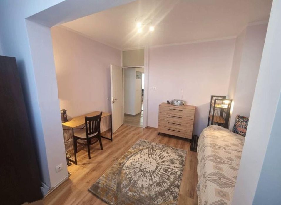 Четиристаен апартамент под наем в ж.к. Връбница, 2215758