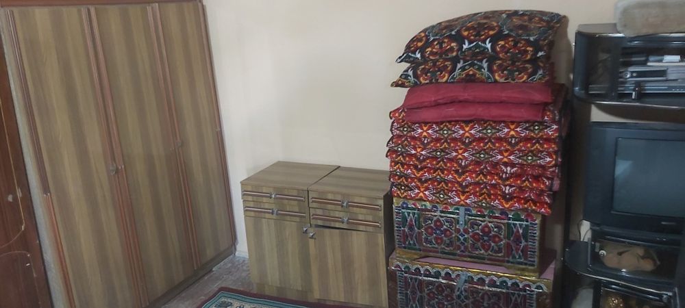 Шкаф сотилади ..