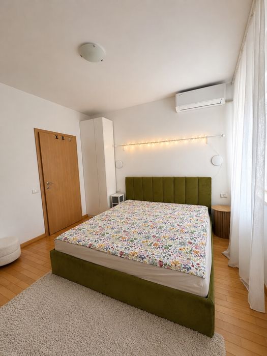 Proprietar,vând apartament 3 camere și 2 băi în Torontalului