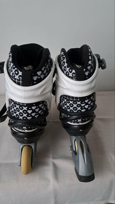 Vând Role/Patine de adolescenți